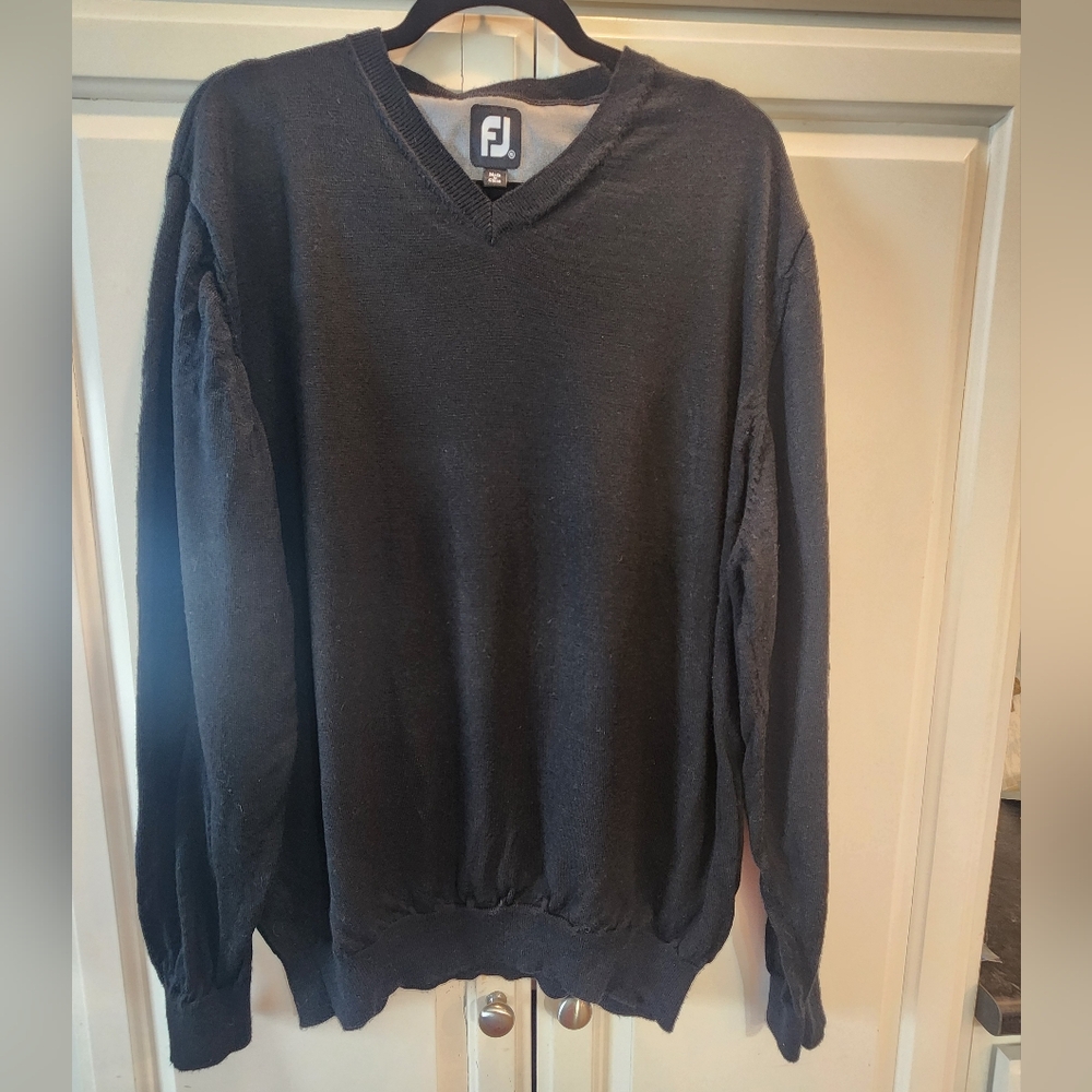 FootJoy classic black vneck sweater